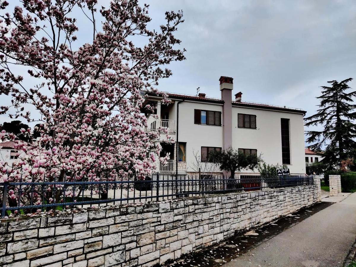 Apartments Vili Umag Eksteriør bilde